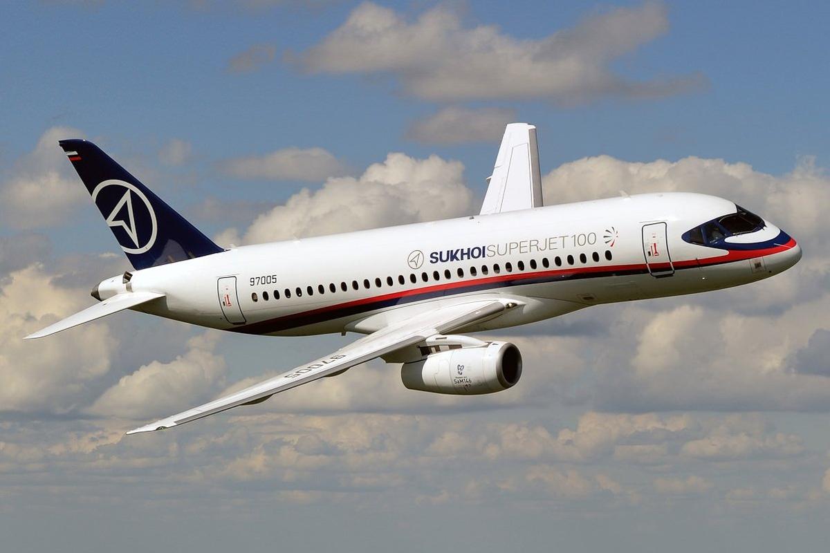 Самолет Sukhoi Superjet 100 (RA-97005). Фото:  Wikimedia Commons , SuperJet International, CC BY-SA 2.0