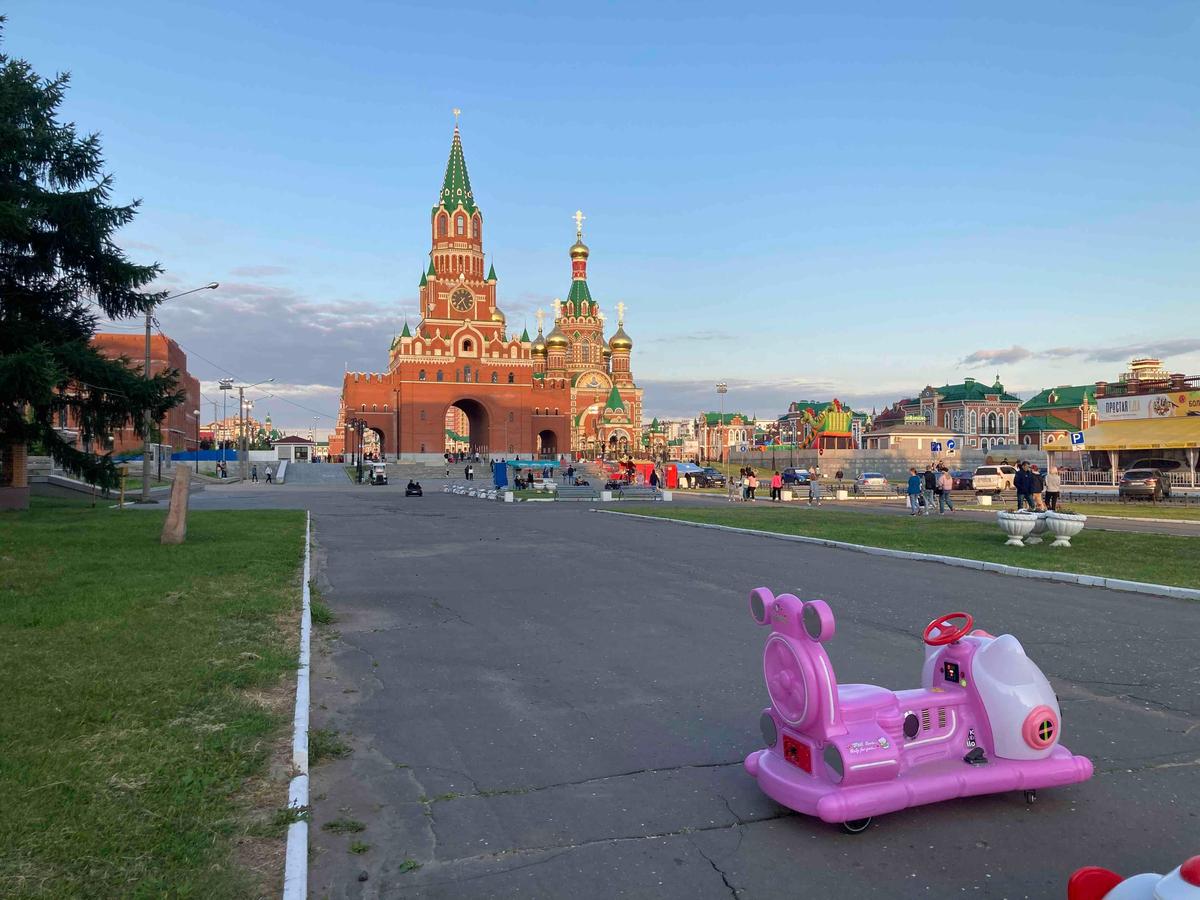 Начало набережной Амстердам. Фото: Ирина Купряхина, специально для «Новой газеты Европа»