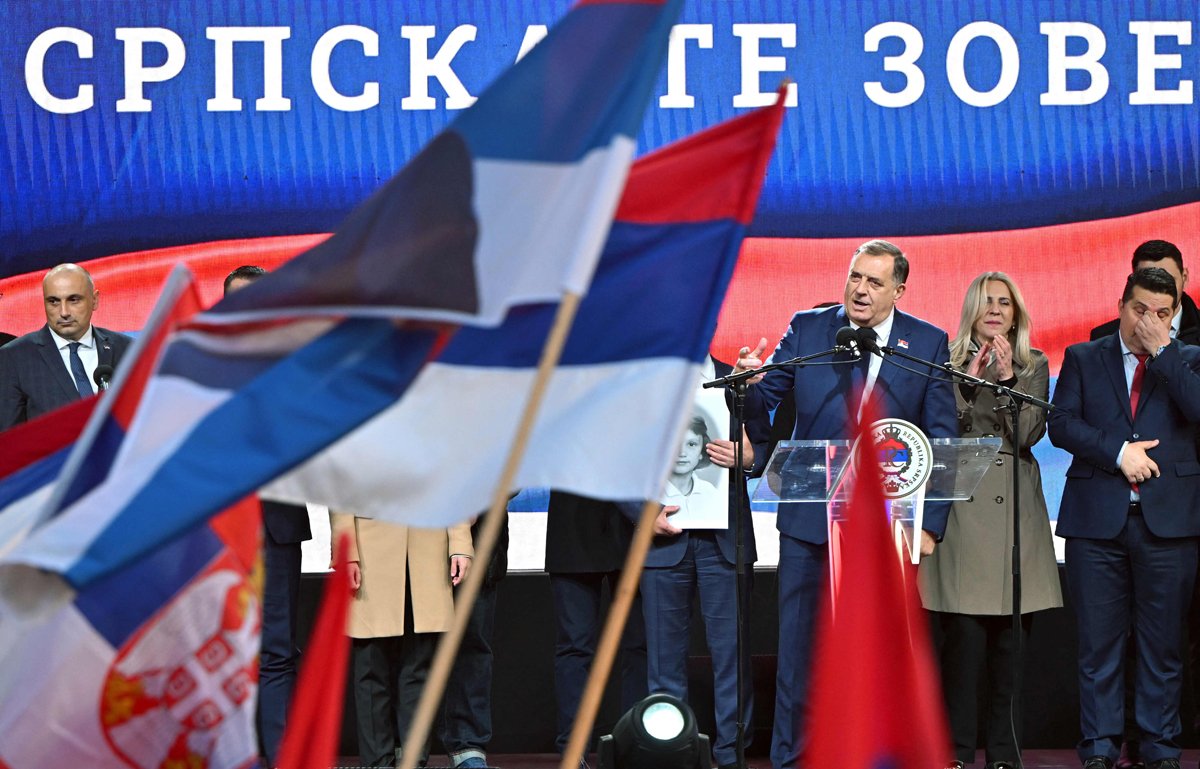 Милорад Додик во время митинга в Баня-Луке, 18 апреля 2024 года. Фото: Elvis Barukcic / AFP / Scanpix / LETA