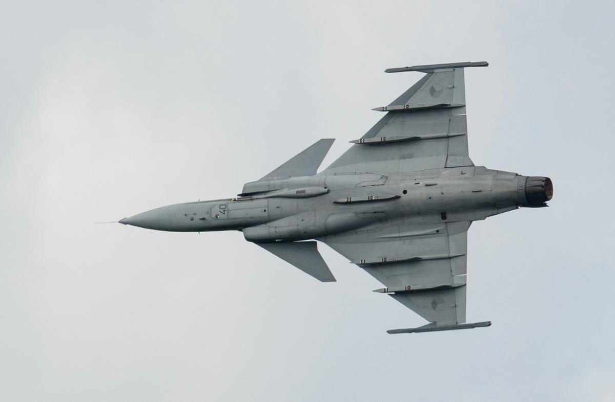 Шведский многоцелевой истребитель Saab JAS 39 Gripen. Фото: Mark Cuthbert / UK Press / Getty Images