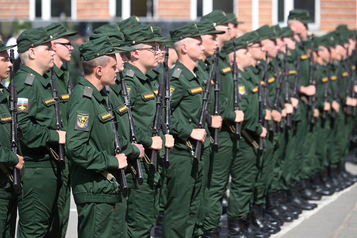 Церемония присяги в учебном центре радиационной, химической и биологической защиты в Подмосковье, 3 августа 2008 года. Фото: Михаил Воскресенский / Спутник / Imago Images / Scanpix / LETA